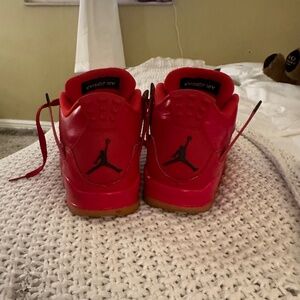 Jordan 4s retro